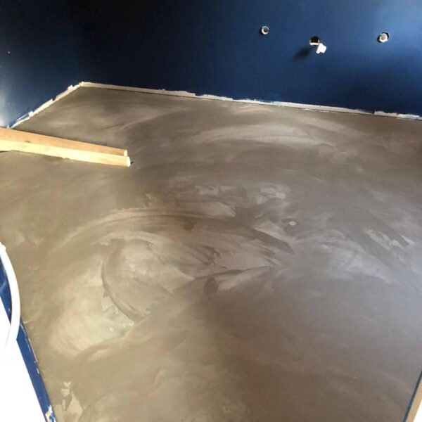Floor topped with cementitious self levelling